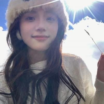 组长女儿与照料专员海报