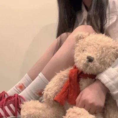 黑夜中的玻璃人偶海报
